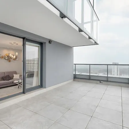Spacious And Cozy Two Bedrooms By Rent Like * غدانسك